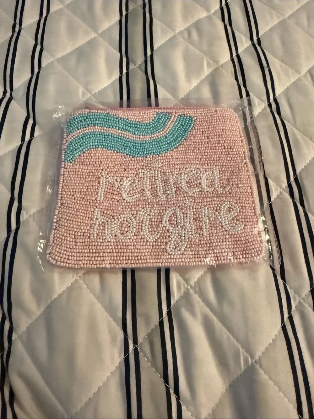Retired Hot Girl Beaded Change Purse zipper pouch Pink Seed Beads New With Tags
